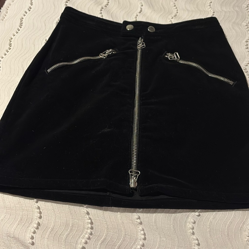 Velvet skirt